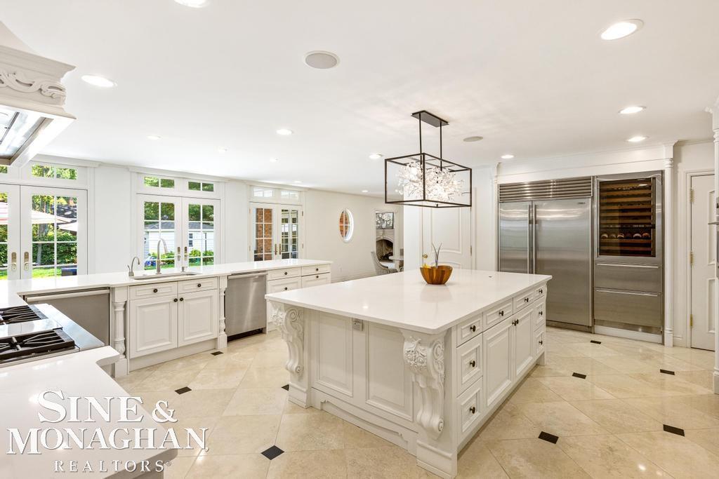 166 Touraine Road Grosse Pointe, MI 48236 - Photo 14 of 80 50112962-13.JPG