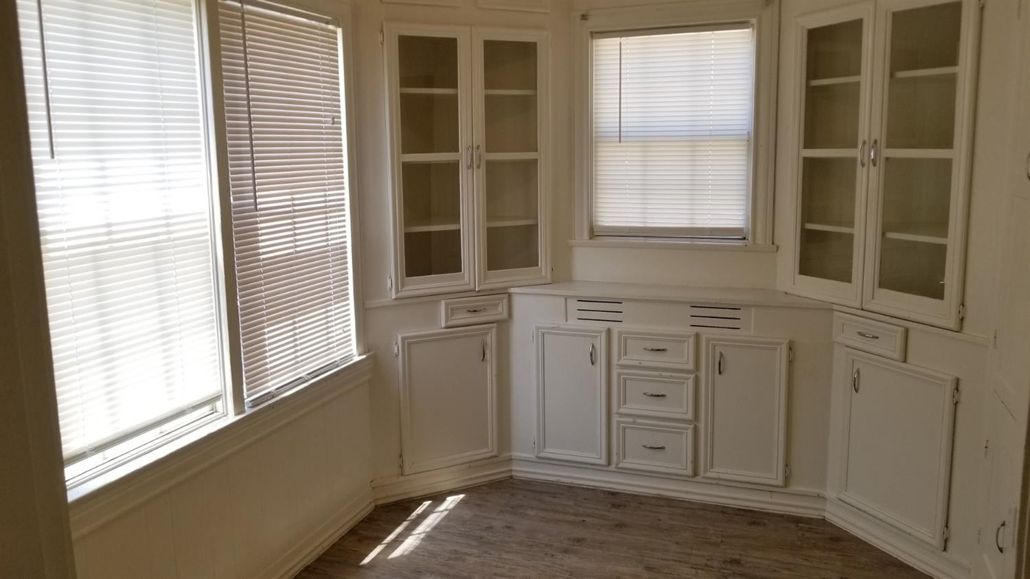 2210 28th Street, Unit FRONT Lubbock, TX 79411 - Photo 4 of 11 Photo 4