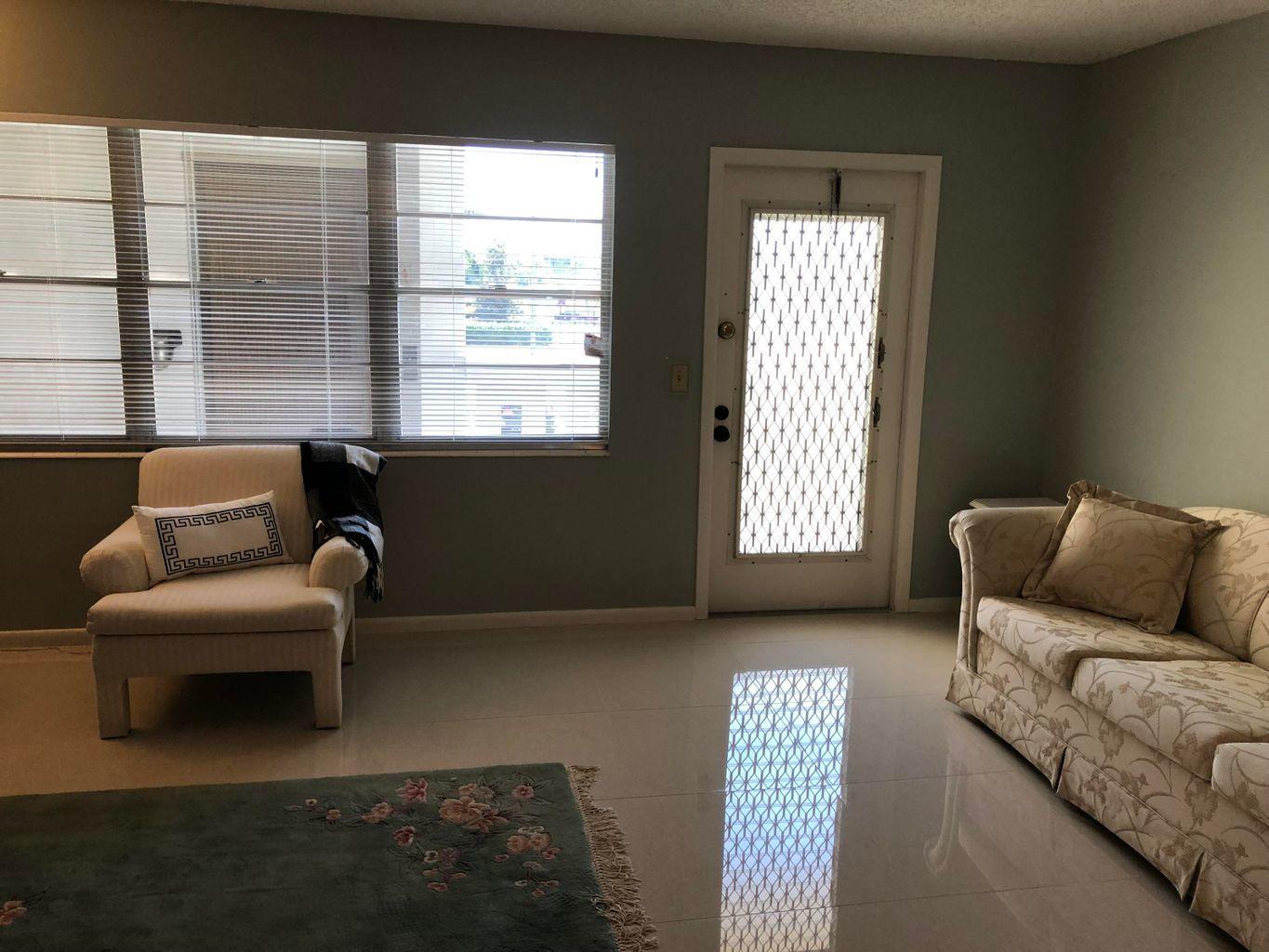 2059 Ainslie Drive, Unit D Boca Raton, FL 33434 - Photo 6 of 18 livingroom