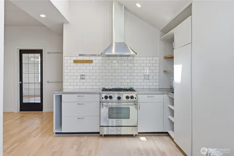 $2,747,000 | 614 35th Avenue, Seattle, WA 98122