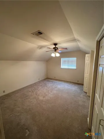 $2,900 | 184 East Lincoln Street, New Braunfels, TX 78130