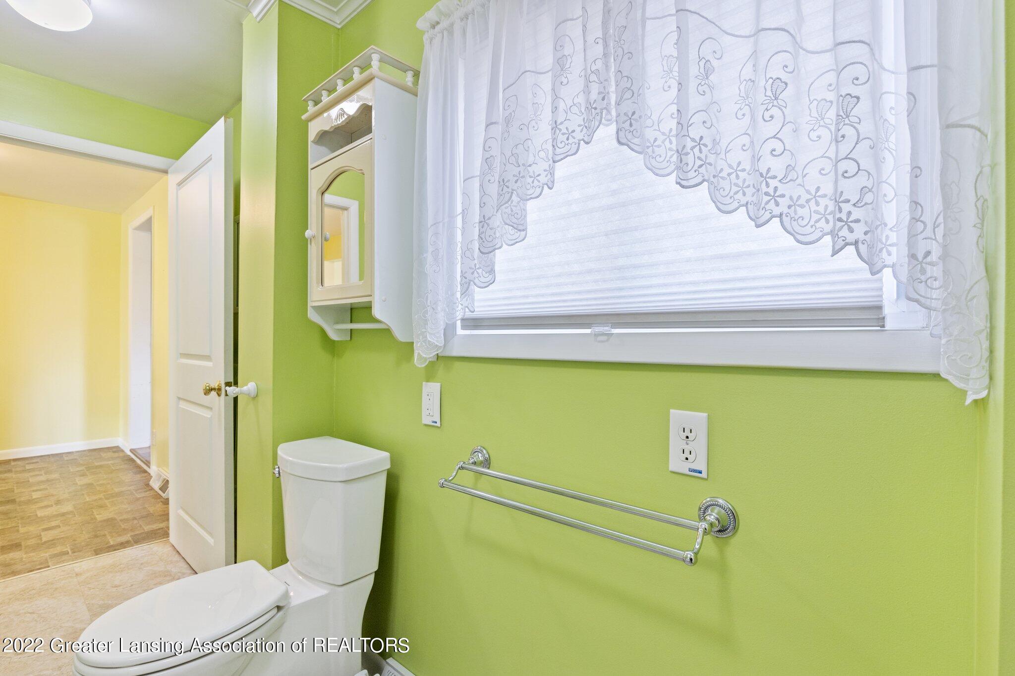 1755 South Castor Road Midland, MI 48640 - Photo 23 of 37 38-web-or-mls-1755-s-castor-rd