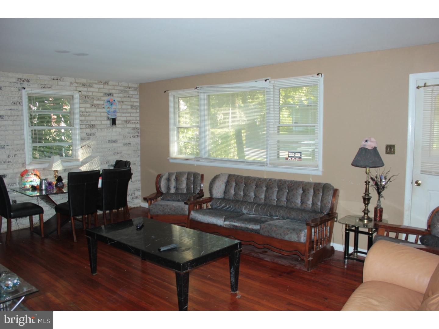 805 Philadelphia Avenue Reading, PA 19607 - Photo 4 of 12