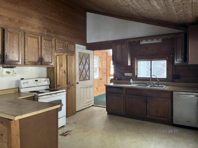 274 Cold Brook Road Malone, NY 12953 - Photo 6 of 18 Gallery Image 6