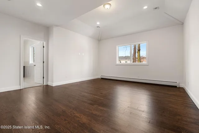 $2,088,000 | 69 Elmbank Street | Eltingville