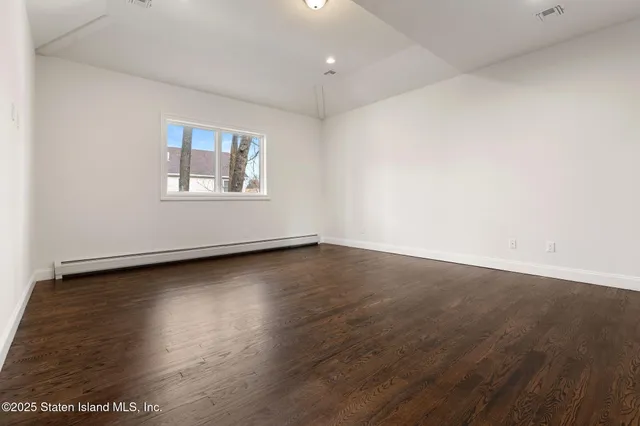 $2,088,000 | 69 Elmbank Street | Eltingville