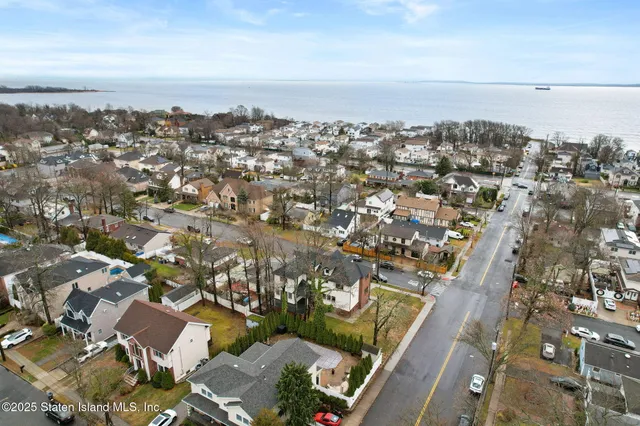 $2,088,000 | 69 Elmbank Street | Eltingville