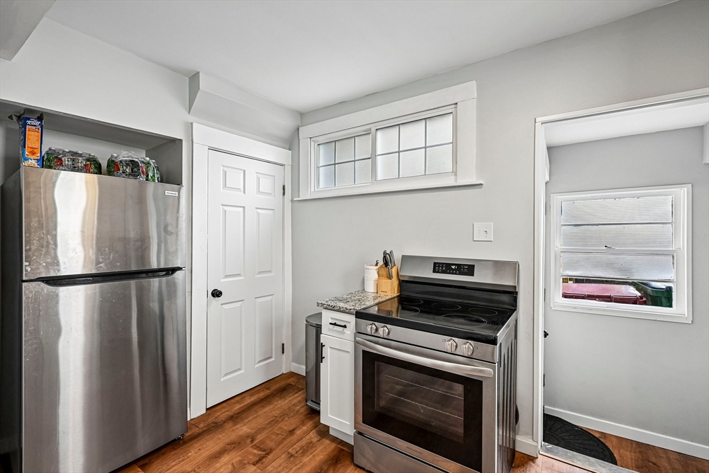 19 Sheldon Street Lowell, MA 01851 - Photo 11 of 42