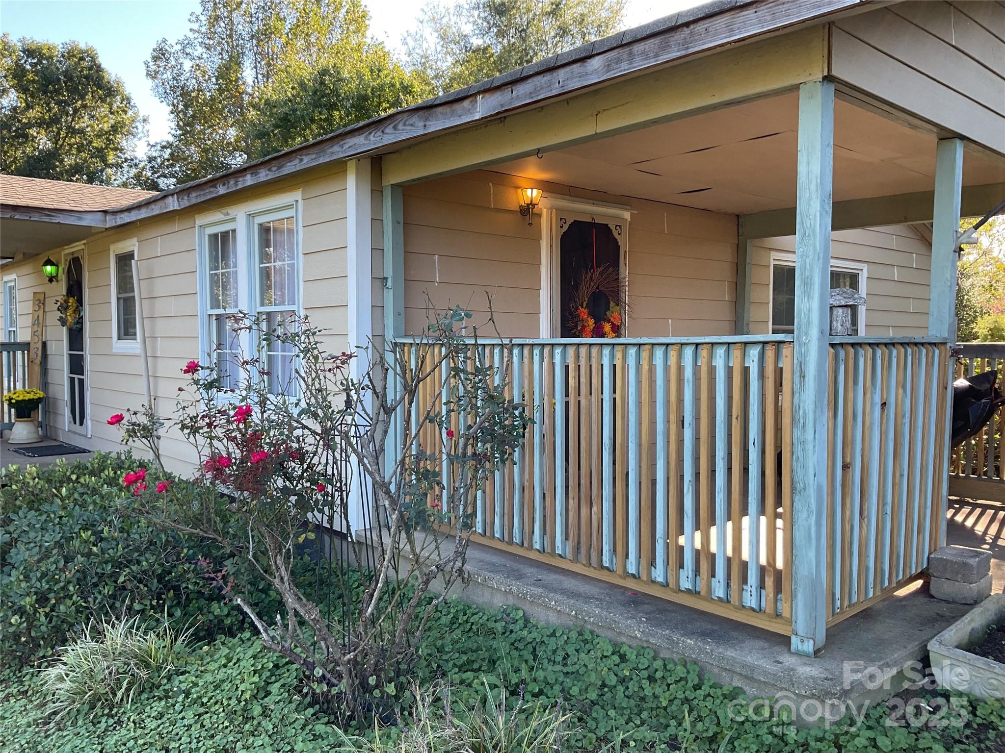 3453 Deal Mill Road Hudson, NC 28638 - Photo 2 of 38