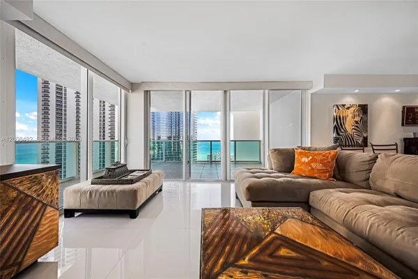 $4,500 | 100 Bayview Drive, Unit 1905, Sunny Isles Beach, FL 33160