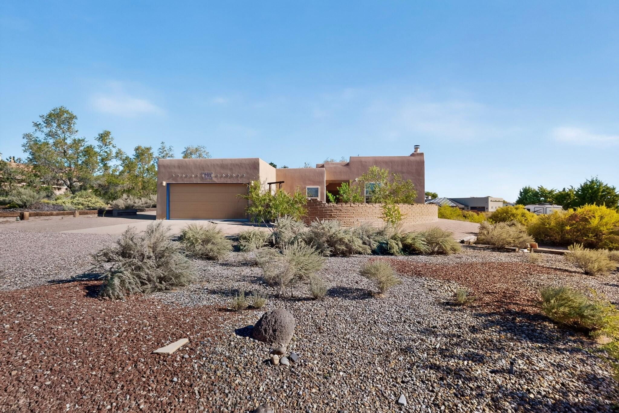 5725 Rio Pinos Road Northeast Rio Rancho, NM 87144 - Photo 3 of 45 Gallery Image 3