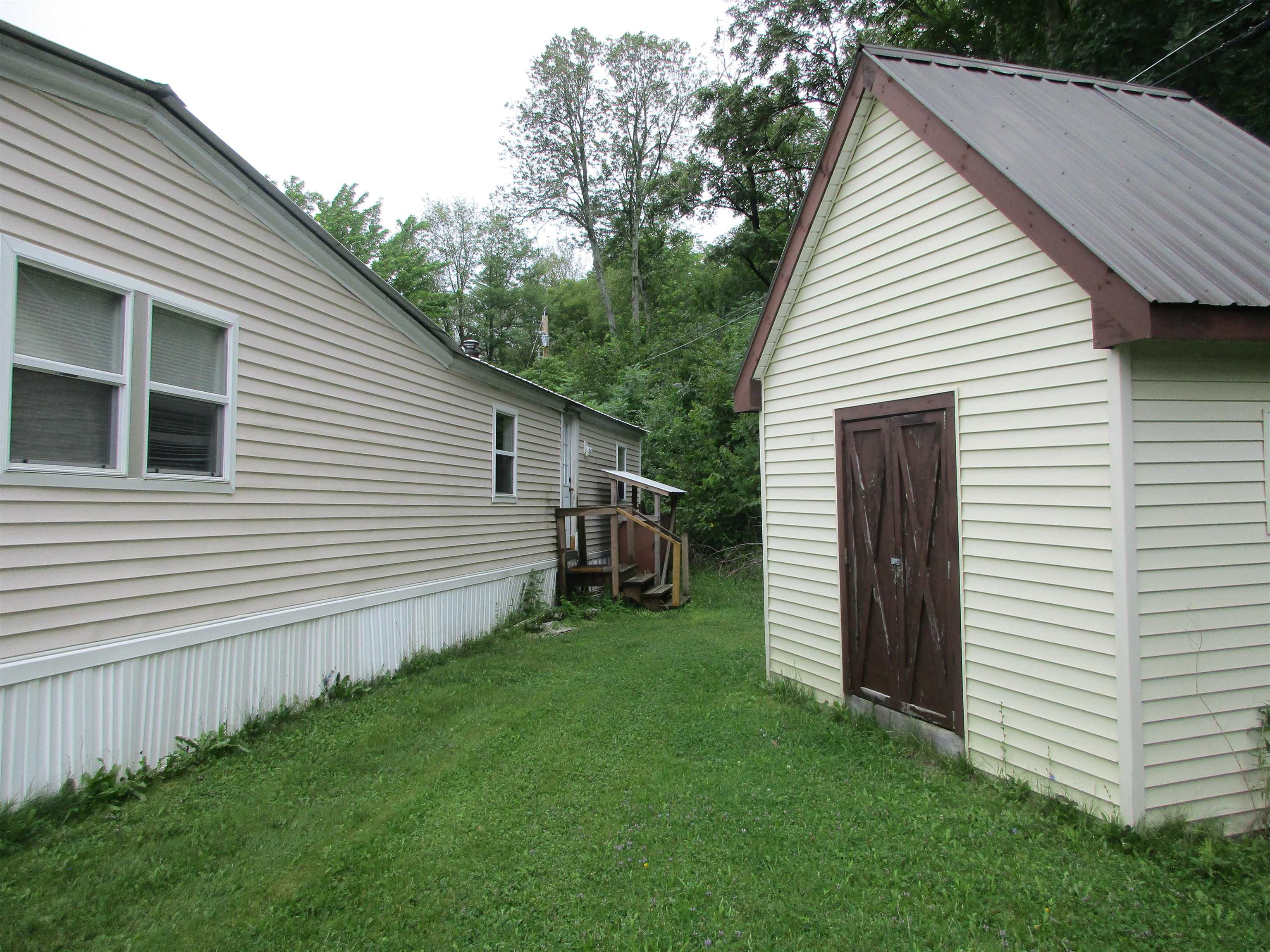 207 Hemlock Road St. George, VT 05495 - Photo 8 of 39