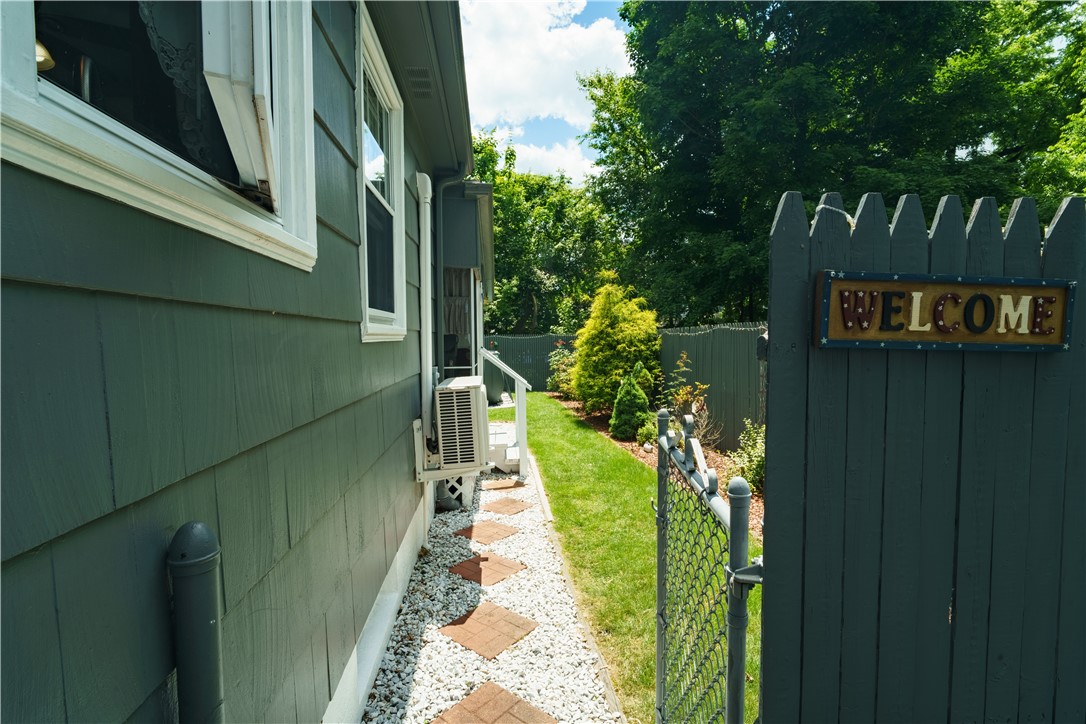 76 Vanderbilt Road Warwick, RI 02886 - Photo 16 of 22 Gallery Image 16