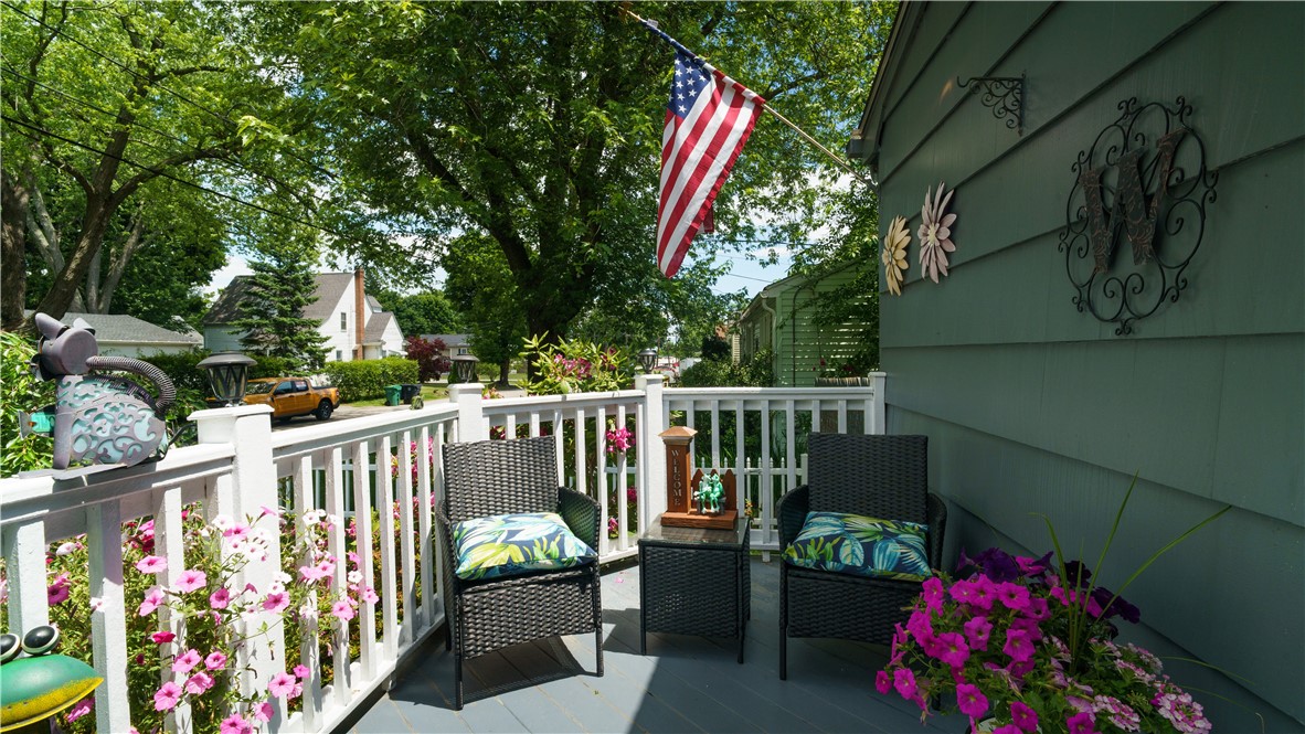 76 Vanderbilt Road Warwick, RI 02886 - Photo 3 of 22 Gallery Image 3