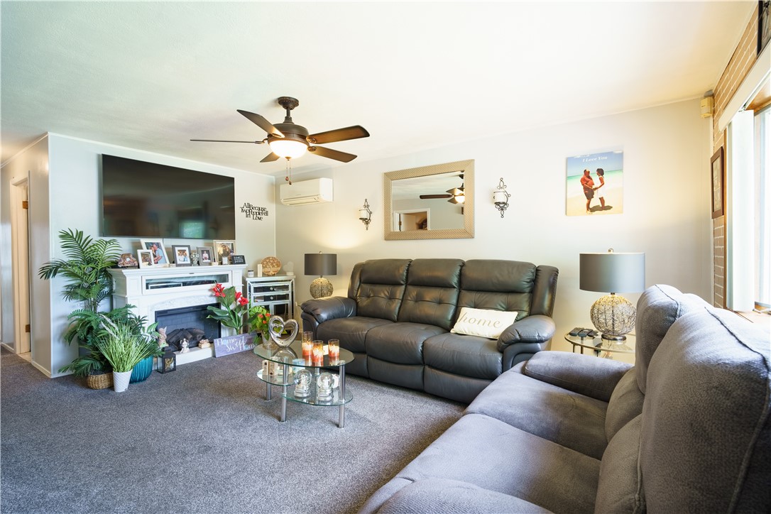 76 Vanderbilt Road Warwick, RI 02886 - Photo 5 of 22 Gallery Image 5