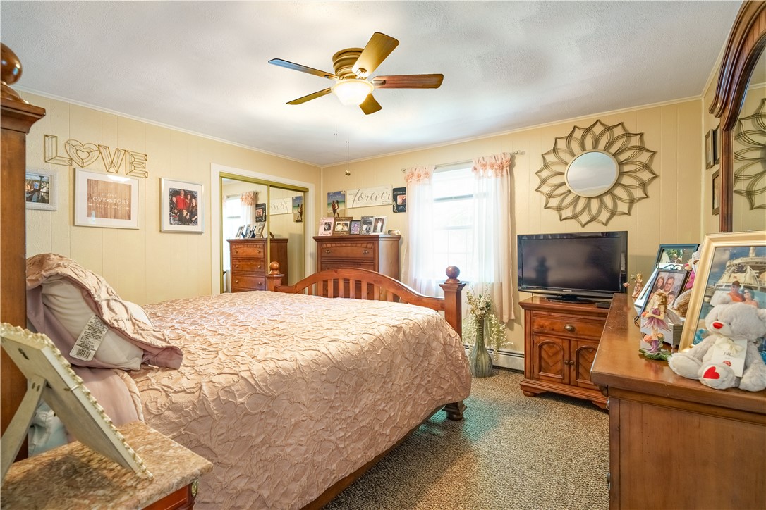76 Vanderbilt Road Warwick, RI 02886 - Photo 6 of 22 Gallery Image 6