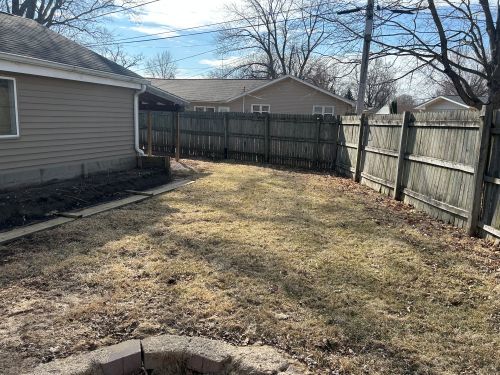 245 Robinson Drive Morris, IL 60450 - Photo 11 of 12 a backyard of a house
