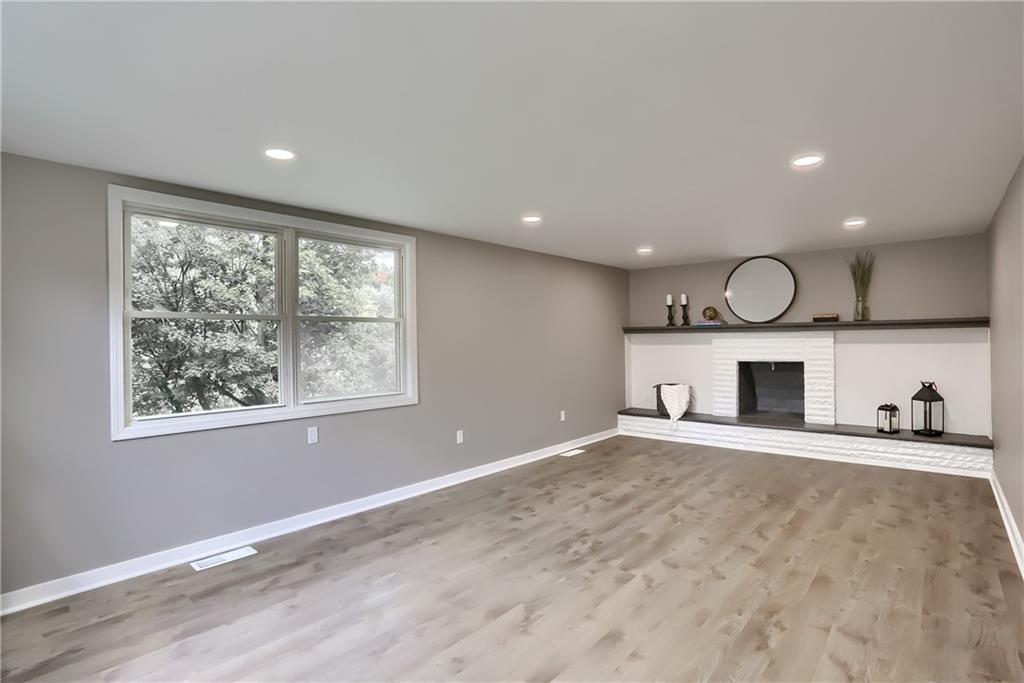 1255 Silver Lane McKees Rocks, PA 15136 - Photo 9 of 25