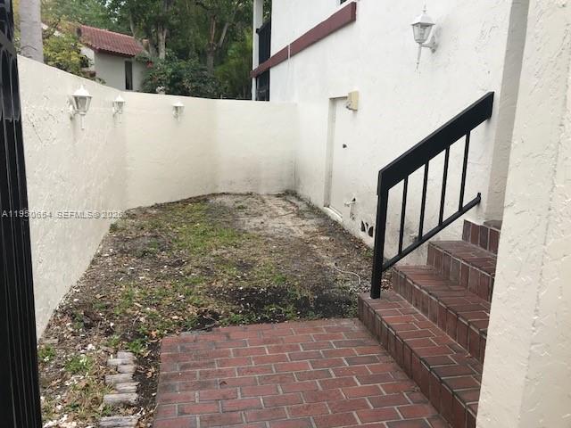 337 Ives Dairy Road, Unit 1 Miami, FL 33179 - Photo 34 of 38