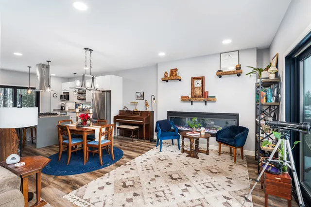 $595,000 | 3631 London Road, Duluth, MN 55804