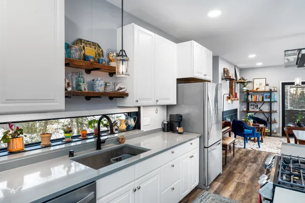 $595,000 | 3631 London Road, Duluth, MN 55804