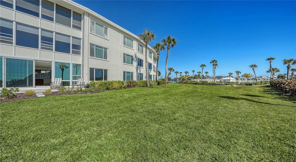 100 Sands Point Road, Unit 114 Longboat Key, FL 34228 - Photo 19 of 40