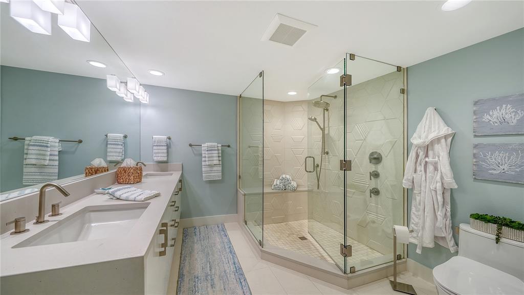 100 Sands Point Road, Unit 114 Longboat Key, FL 34228 - Photo 26 of 40