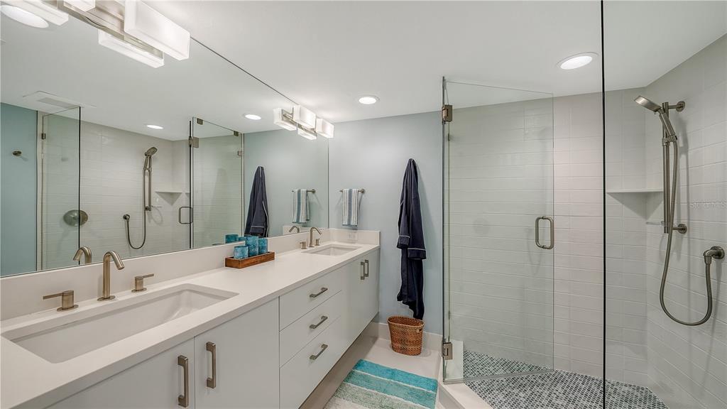 100 Sands Point Road, Unit 114 Longboat Key, FL 34228 - Photo 30 of 40