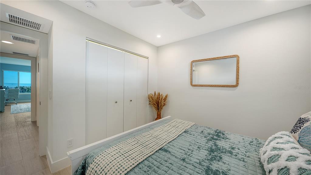 100 Sands Point Road, Unit 114 Longboat Key, FL 34228 - Photo 31 of 40