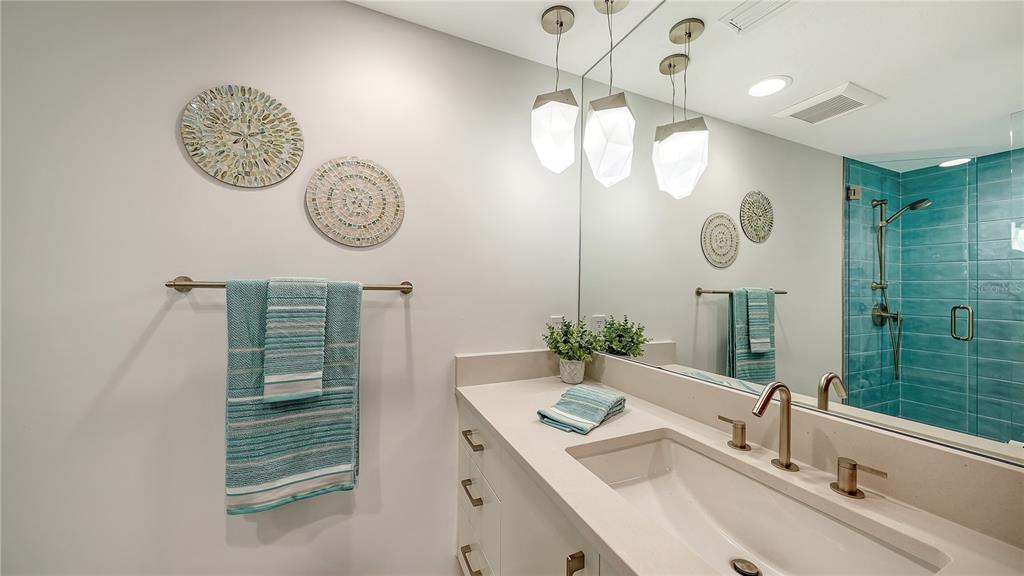 100 Sands Point Road, Unit 114 Longboat Key, FL 34228 - Photo 33 of 40