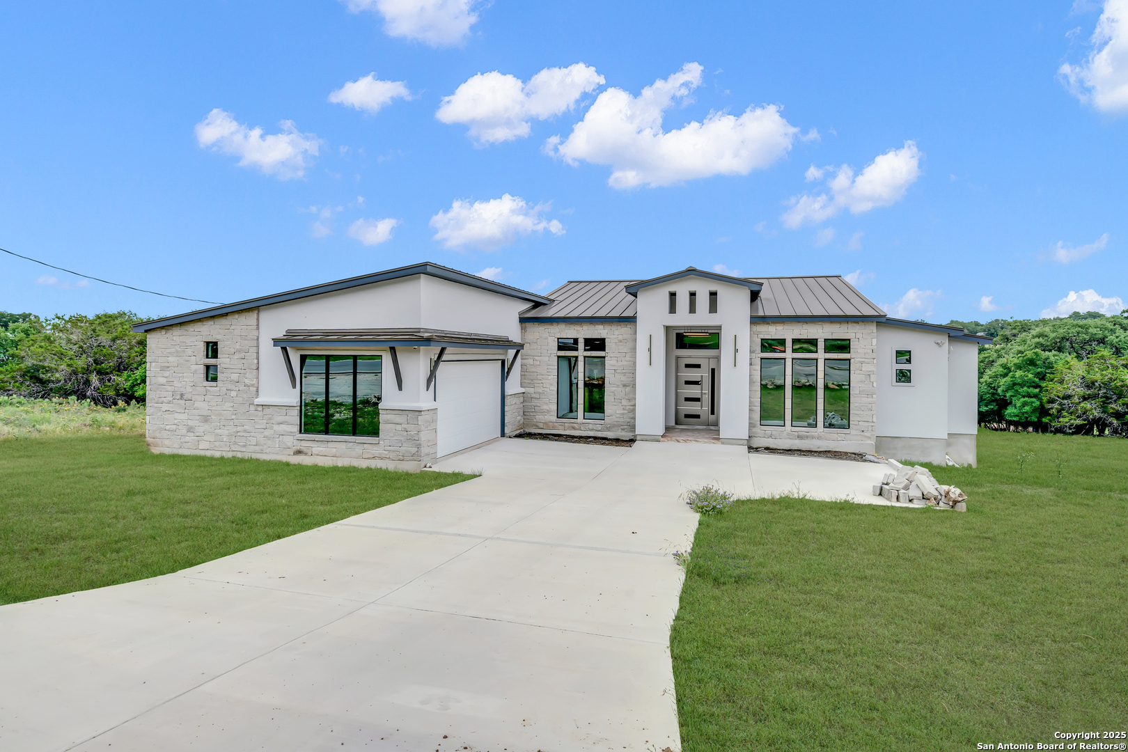 6846 Spring Branch Road Spring Branch, TX 78070 - Photo 4 of 46