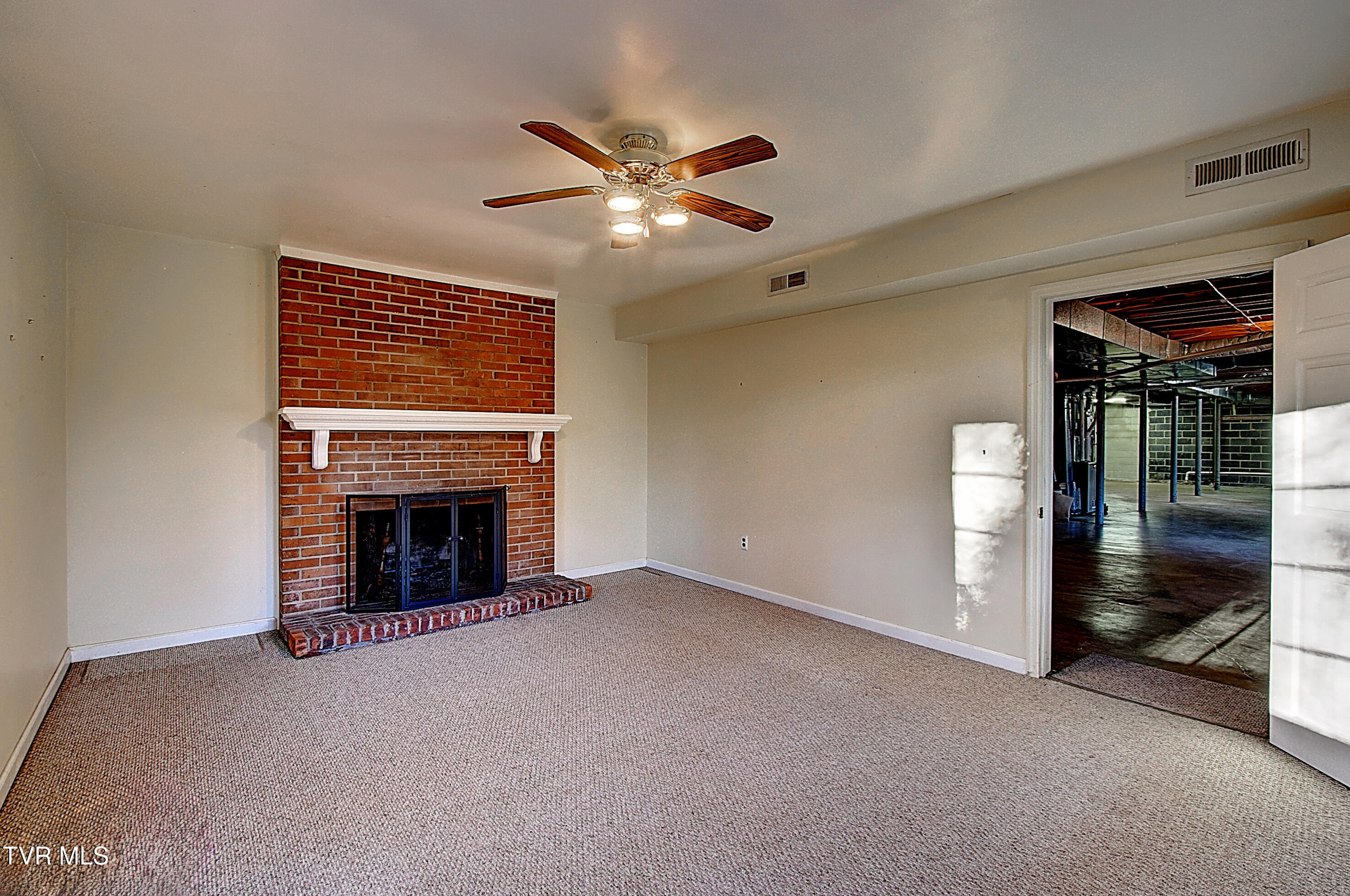 201 Ridgecrest Drive Elizabethton, TN 37643 - Photo 50 of 79 DSC_0735And8more