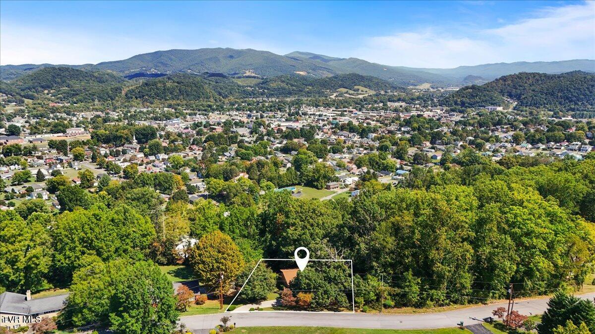 201 Ridgecrest Drive Elizabethton, TN 37643 - Photo 72 of 79 15-DJI_20250918125245_0482_D