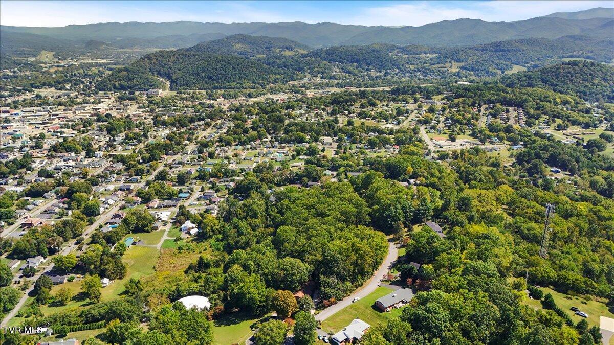 201 Ridgecrest Drive Elizabethton, TN 37643 - Photo 74 of 79 17-DJI_20250918125400_0488_D