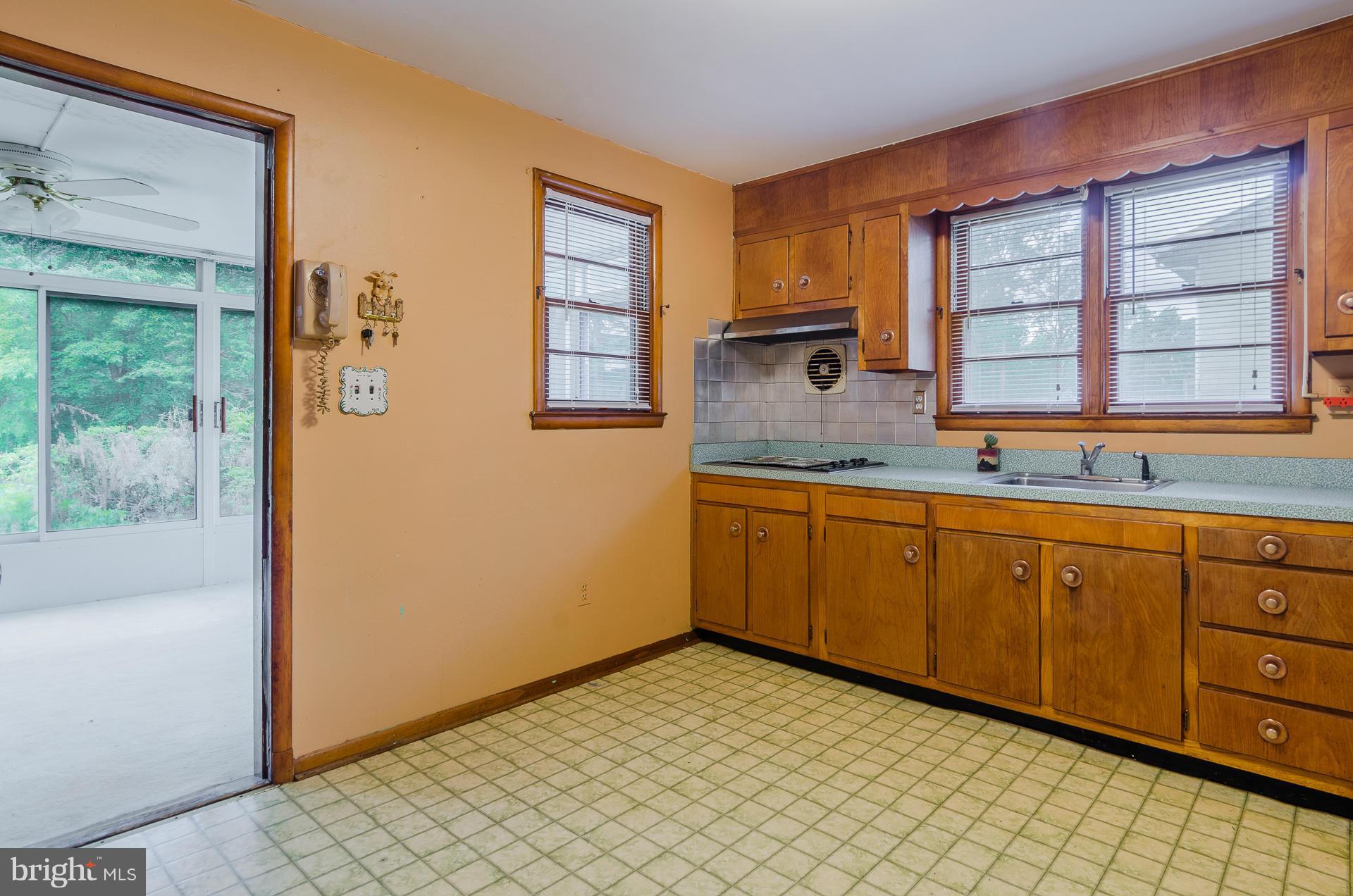 803 Bengies Road Baltimore, MD 21220 - Photo 14 of 30