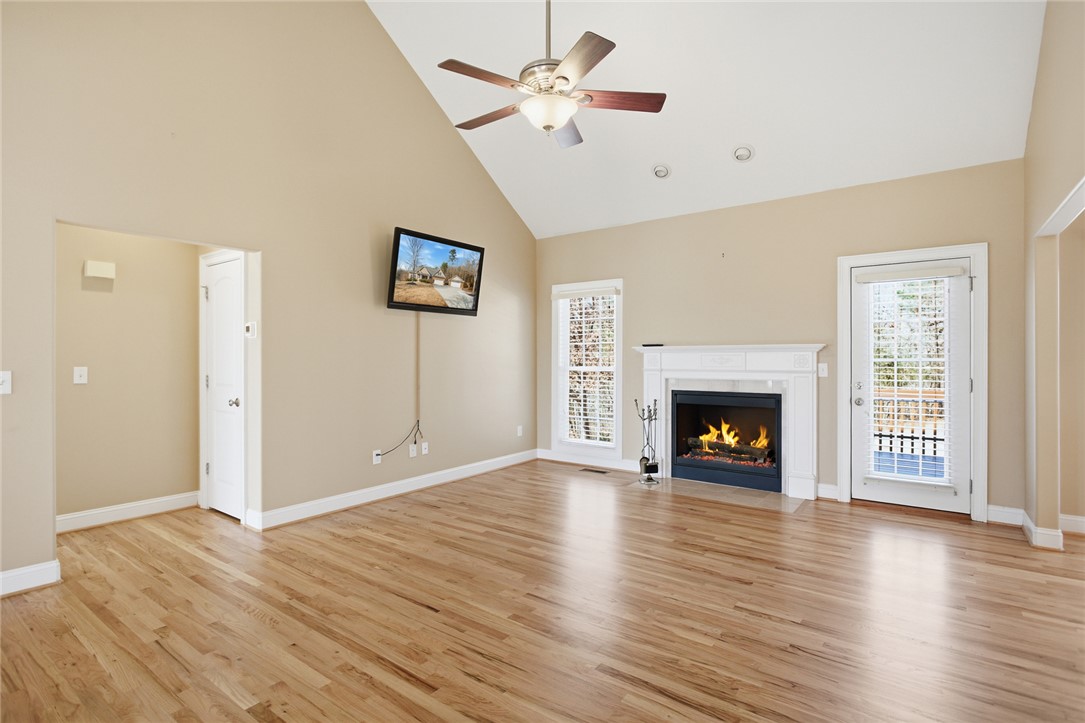 9069 Fairview Church Road Seneca, SC 29672 - Photo 2 of 48 Great Room with gas fireplace.
