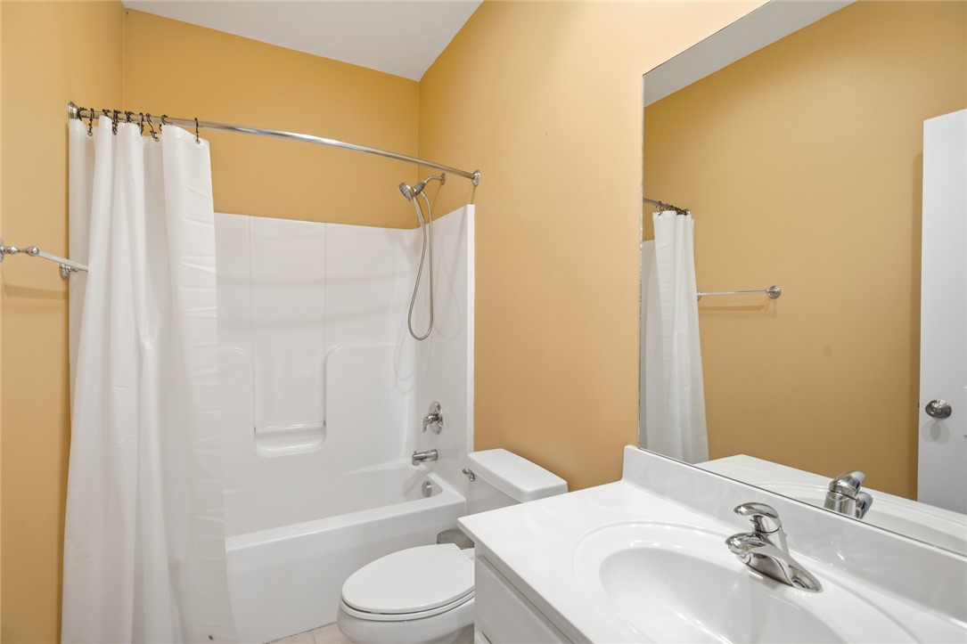 9069 Fairview Church Road Seneca, SC 29672 - Photo 27 of 48 Second Bath.