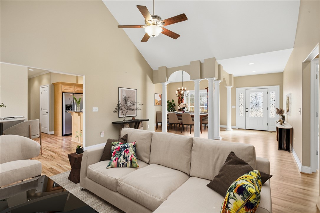 9069 Fairview Church Road Seneca, SC 29672 - Photo 3 of 48 Virtually staged
Great Room.