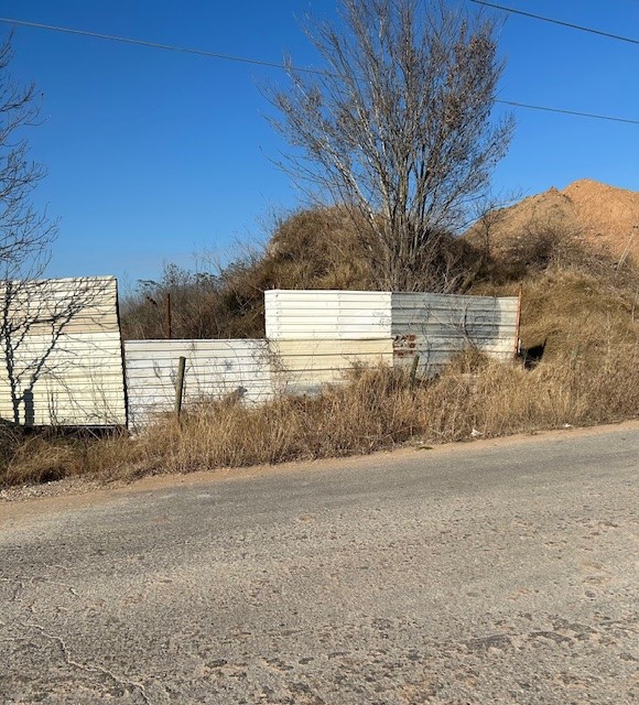 0 Selinsky Road Houston, TX 77048 - Photo 2 of 6 a view of backyard of house