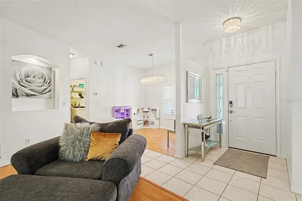 $400,000 | 2333 Towering Oaks Circle, Seffner, FL 33584