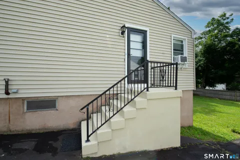 $390,000 | 25 Harrison Drive, Hamden, CT 06514