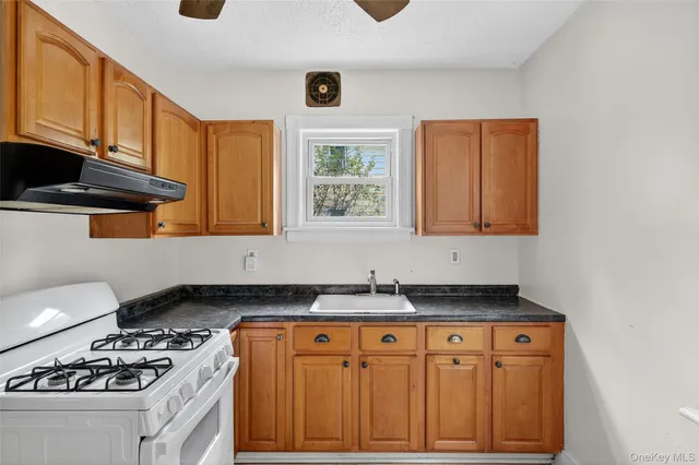 $389,000 | 72 Smith Clove Road, Central Valley, NY 10917