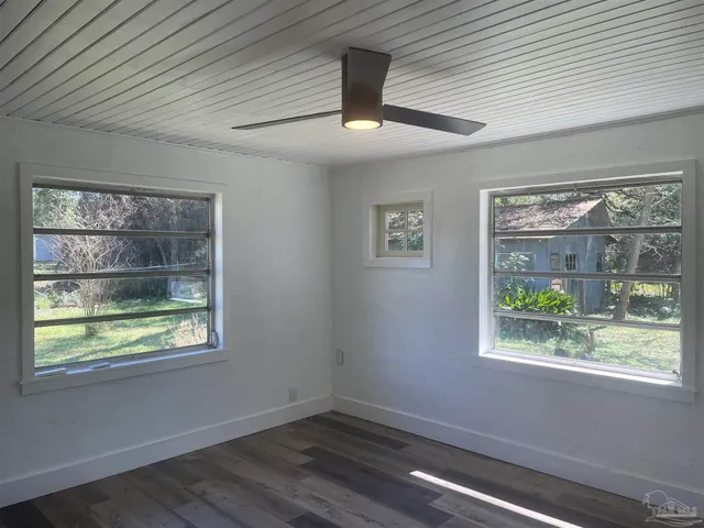 $1,950 | 2208 North N Street, Pensacola, FL 32501