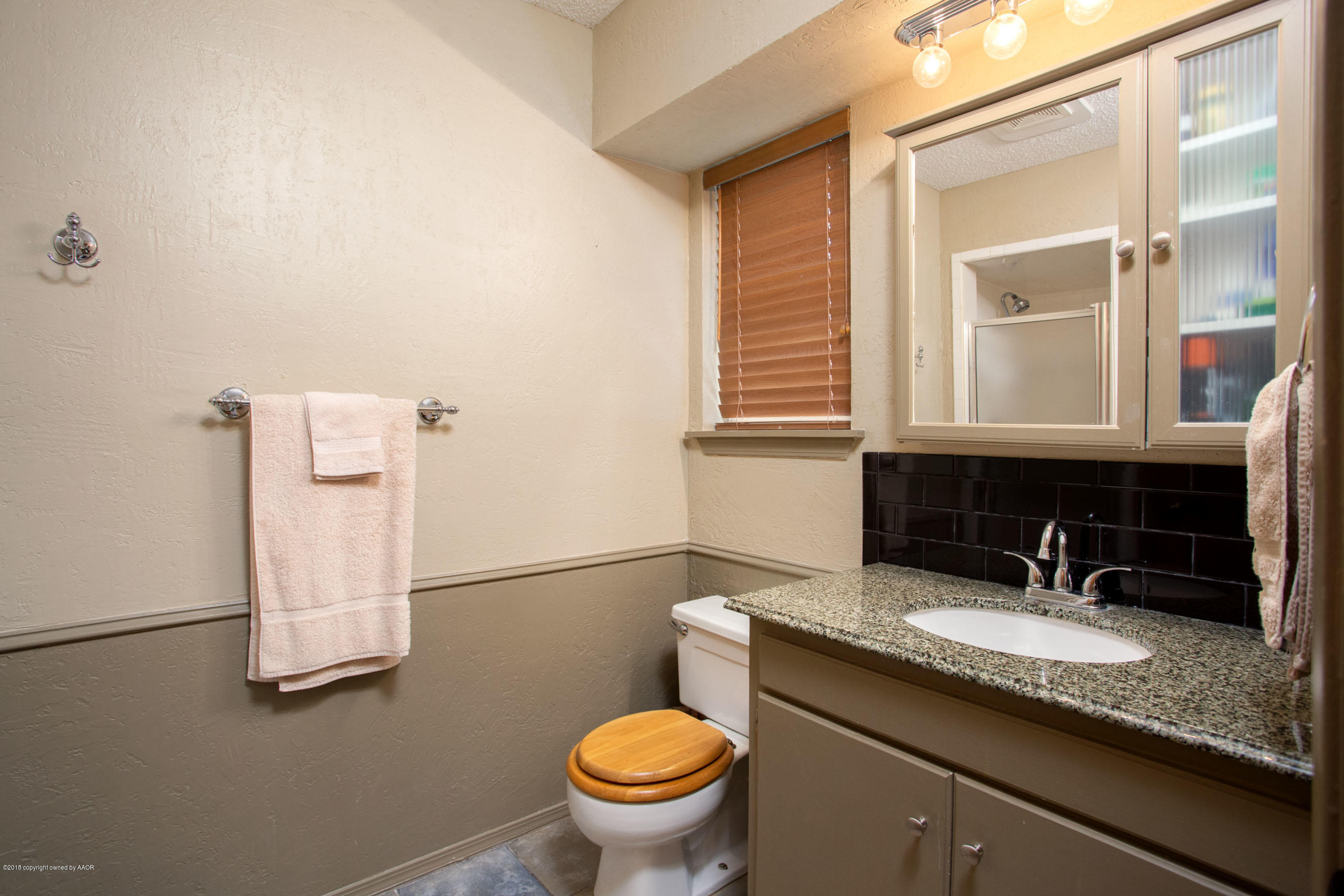 4204 Dodson Drive Amarillo, TX 79110 - Photo 17 of 21 Master Bath