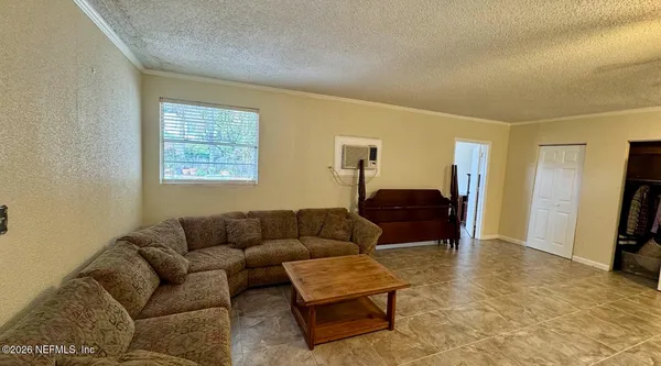 $1,500 | 5557 Floral Avenue, Jacksonville, FL 32211