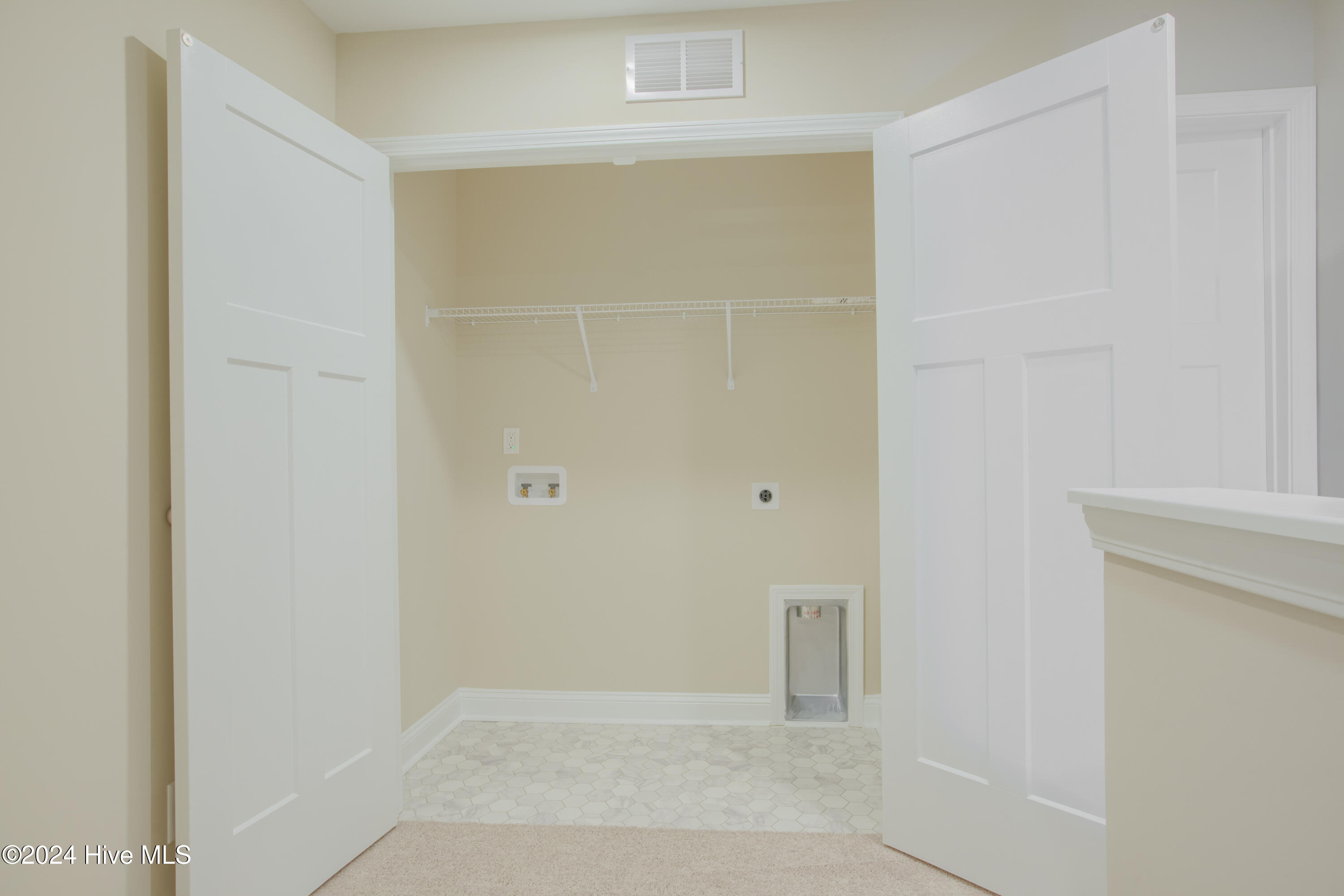 600 Jacks Xing Drive Hubert, NC 28539 - Photo 14 of 19 Laundry Closet