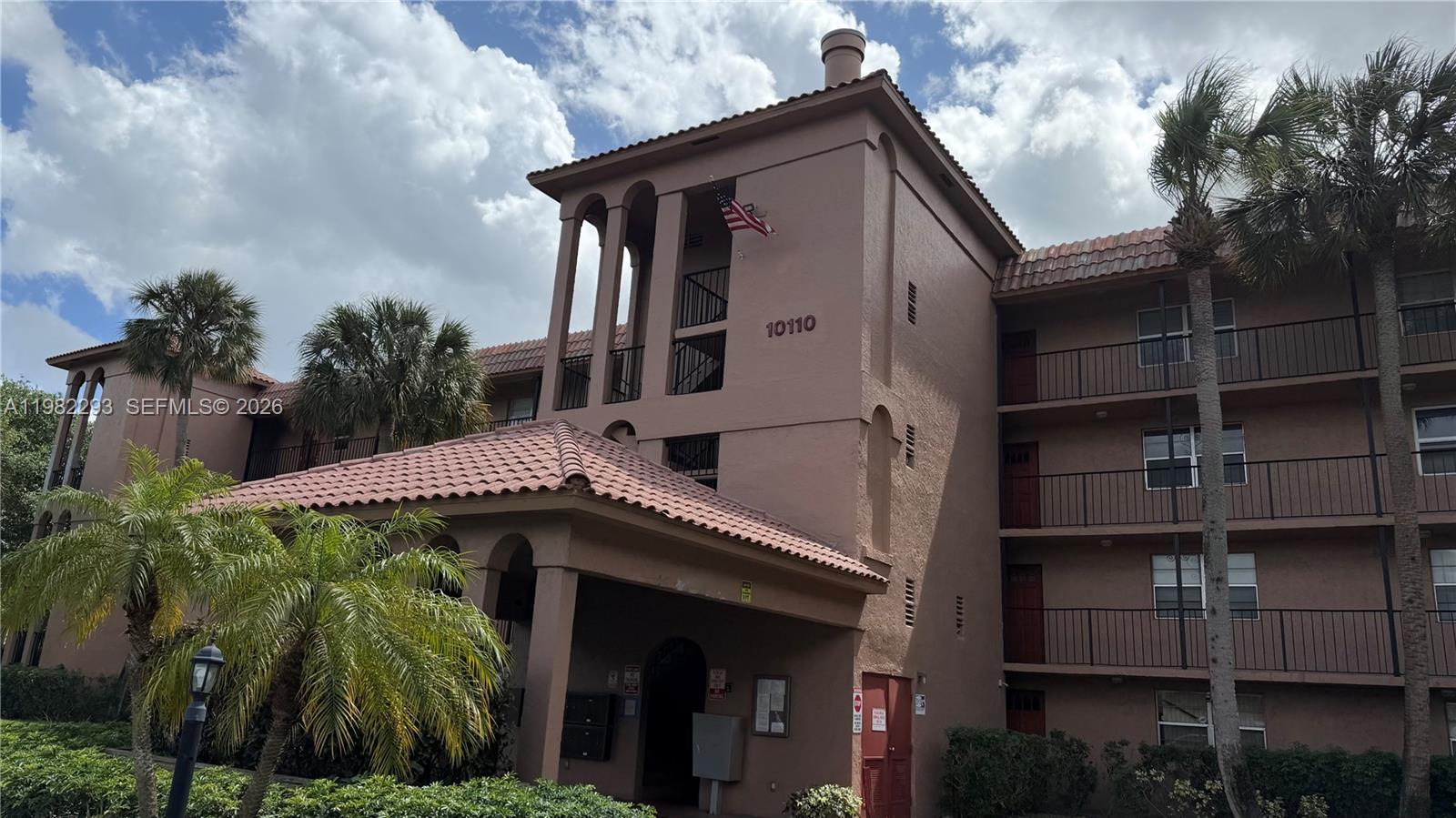 10110 Boca Entrada Boulevard, Unit 305 Boca Raton, FL 33428 - Photo 7 of 15