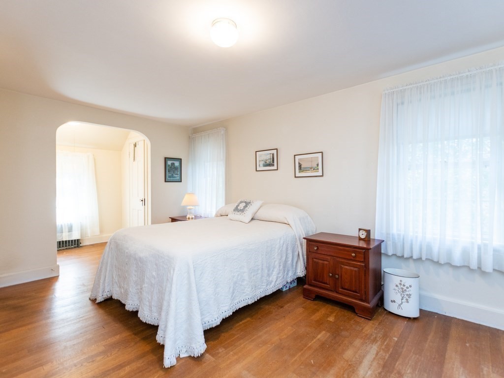 42 Martin Road Wellesley, MA 02481 - Photo 10 of 28