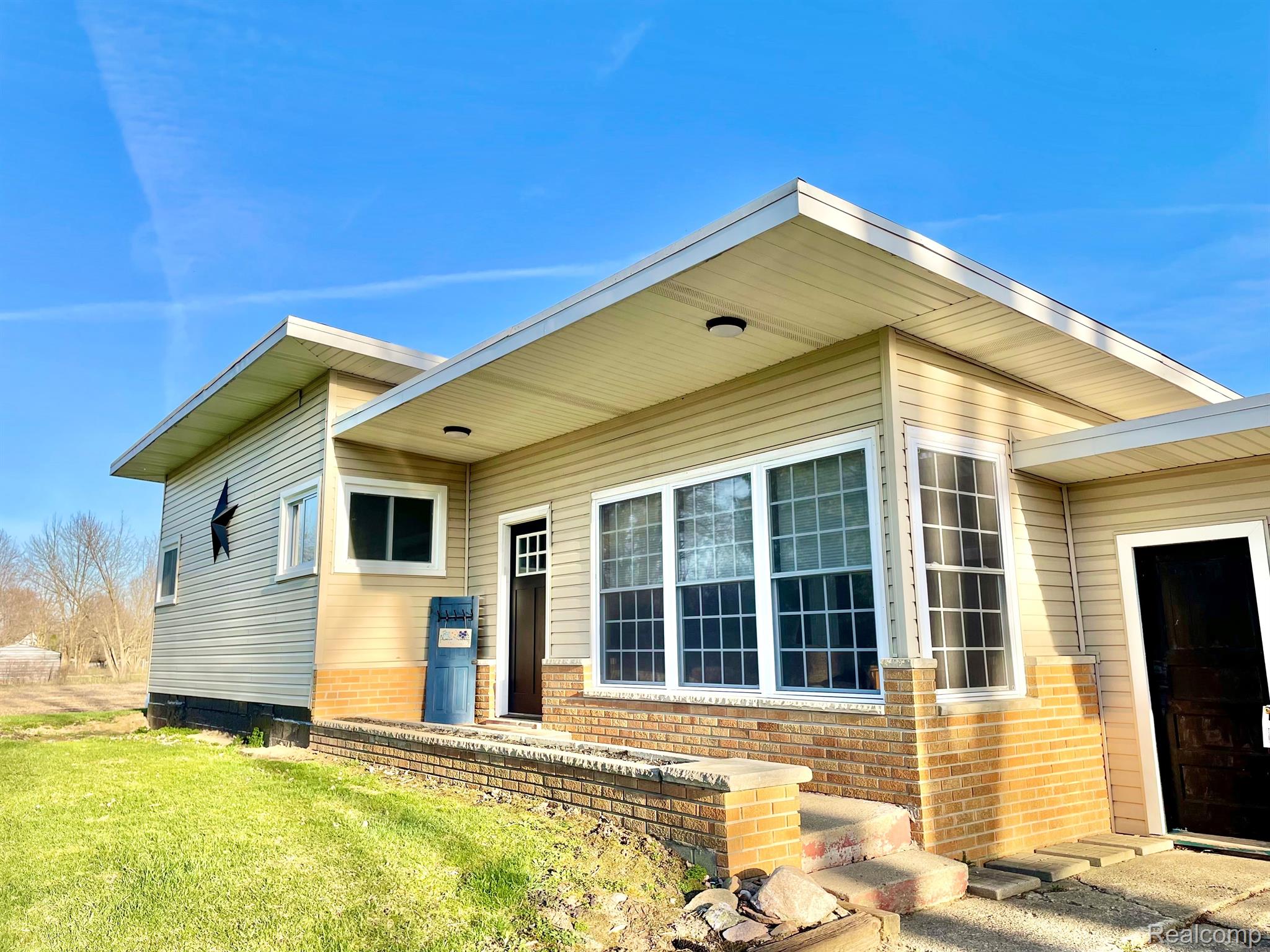 2550 Ducker Road North Branch, MI 48461 - Photo 2 of 64 Gallery Image 2