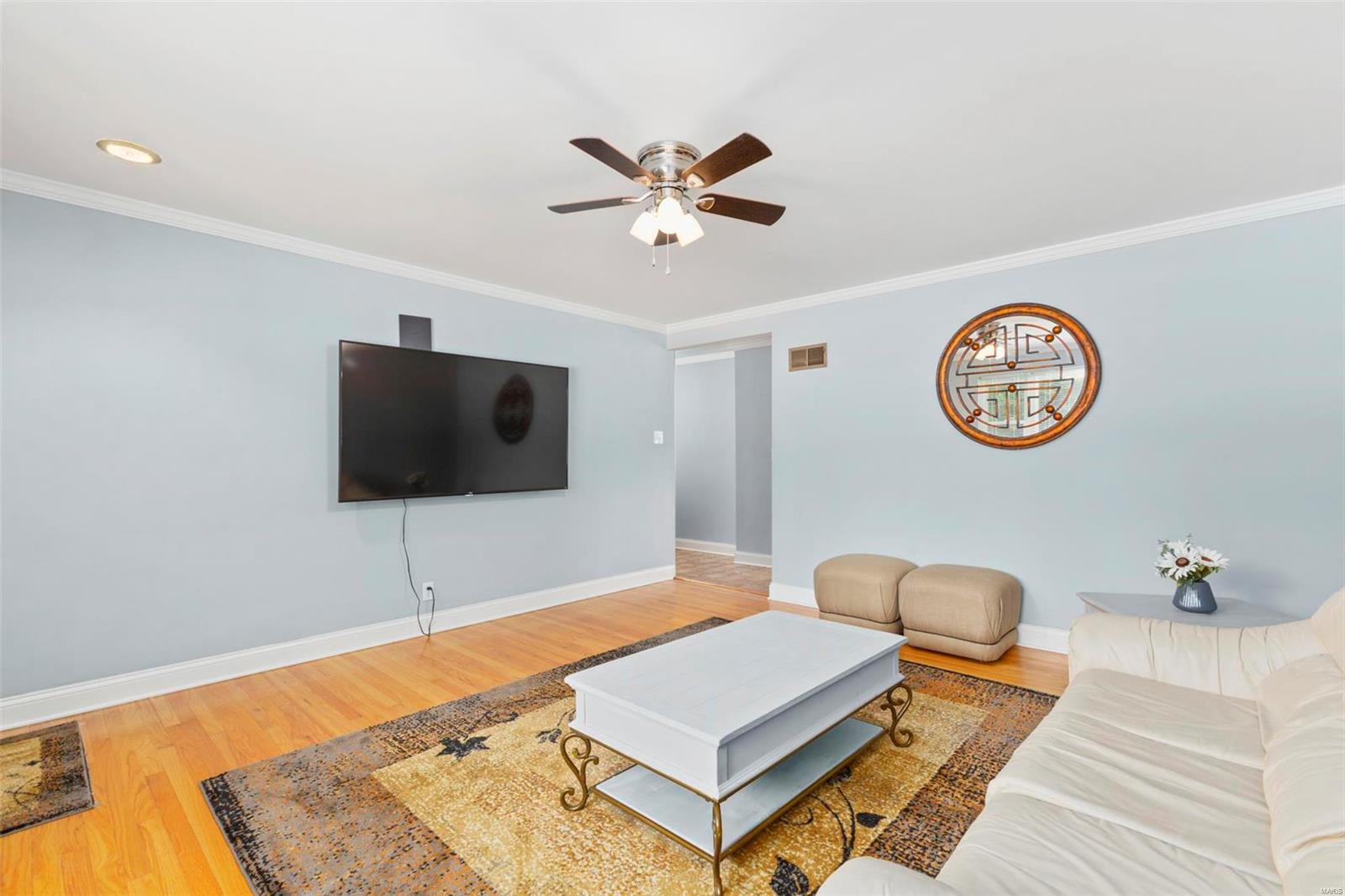 744 Forman Road St. Louis, MO 63123 - Photo 6 of 33 Gallery Image 6